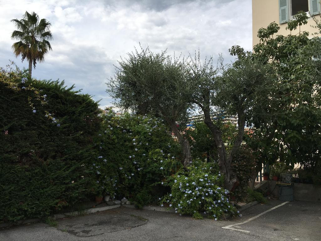 Apartment Villa Anahit Nizza Exterior foto